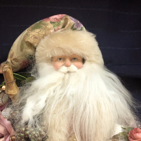 Pastel Floral Santa - Picture 1 of 6